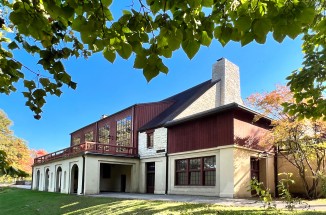 Exterior photograph of Black Hawk Lodge