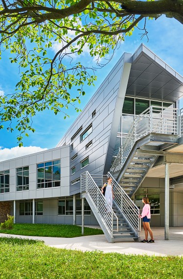 South East Junior High Exterior Courtyard