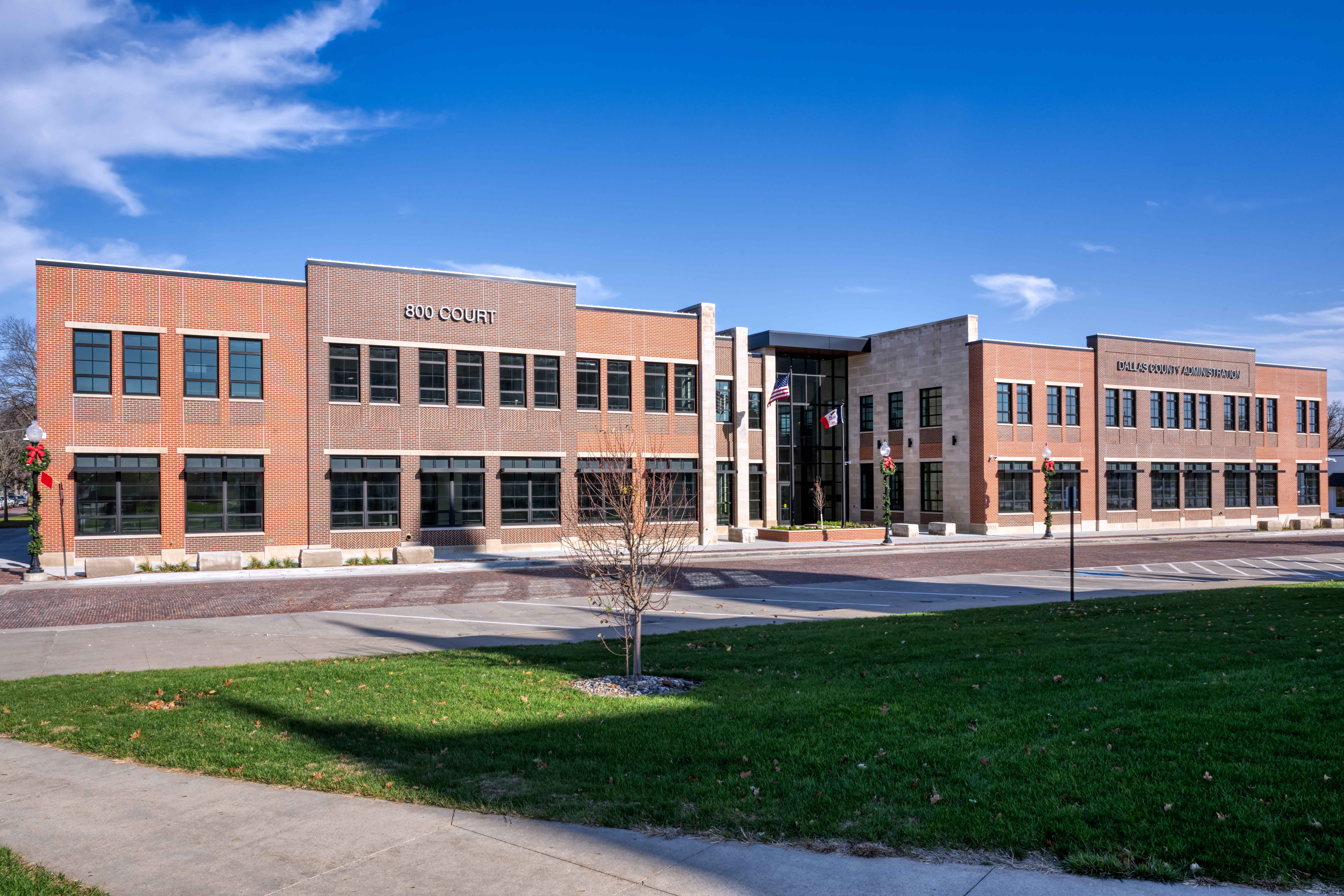 Dallas County Admin_Exterior_4