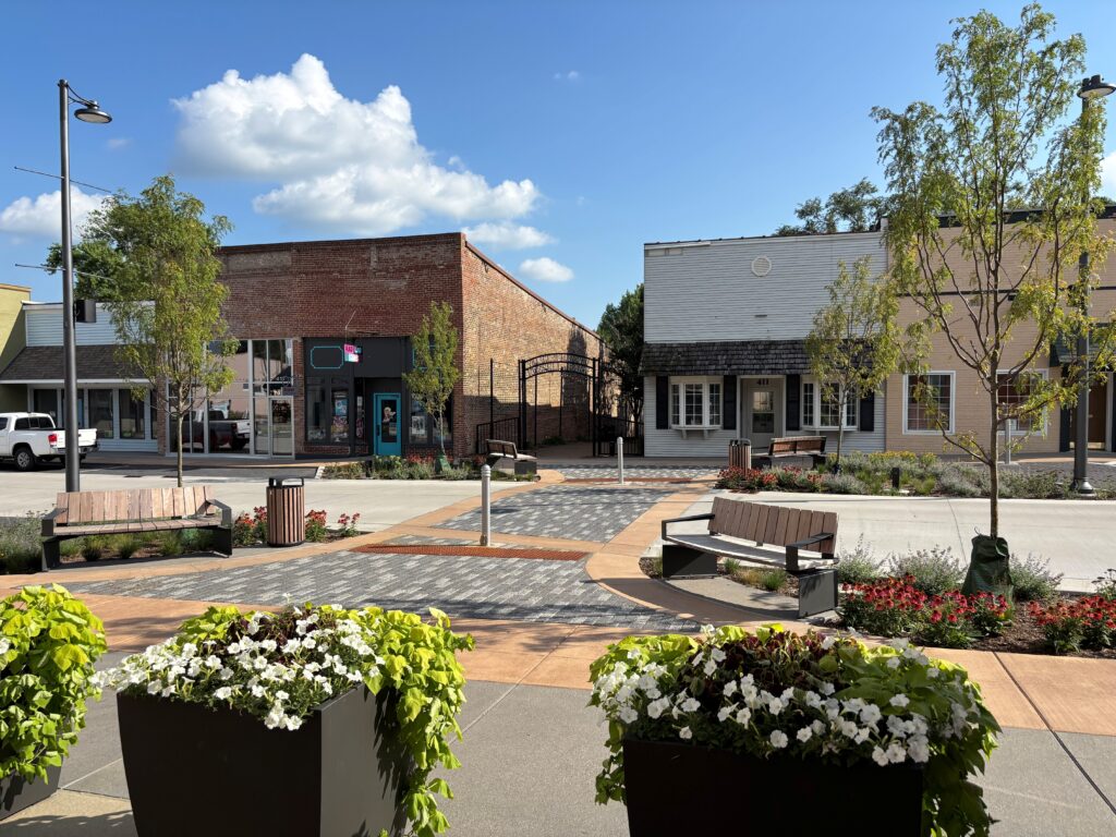 Mahomet Streetscape July 2025_walkway