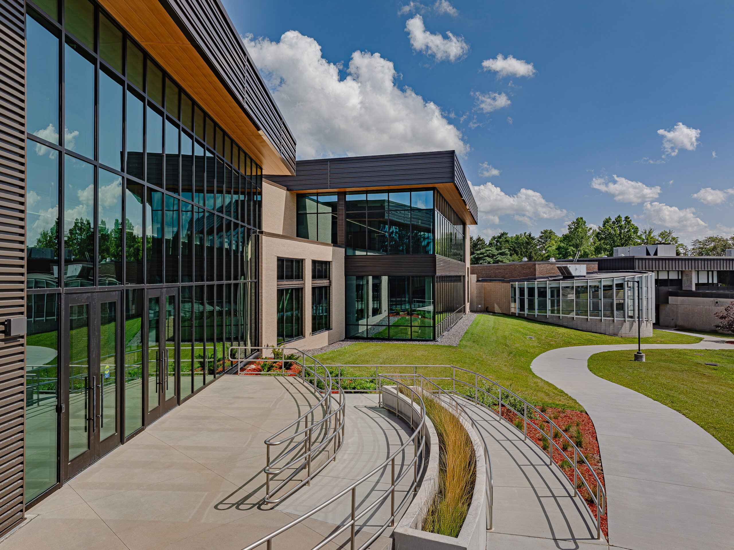 Carl Sandburg College Science & Technology Center
