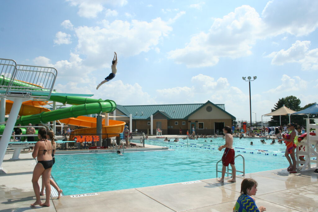 Morton Outdoor Family Aquatic Center slide