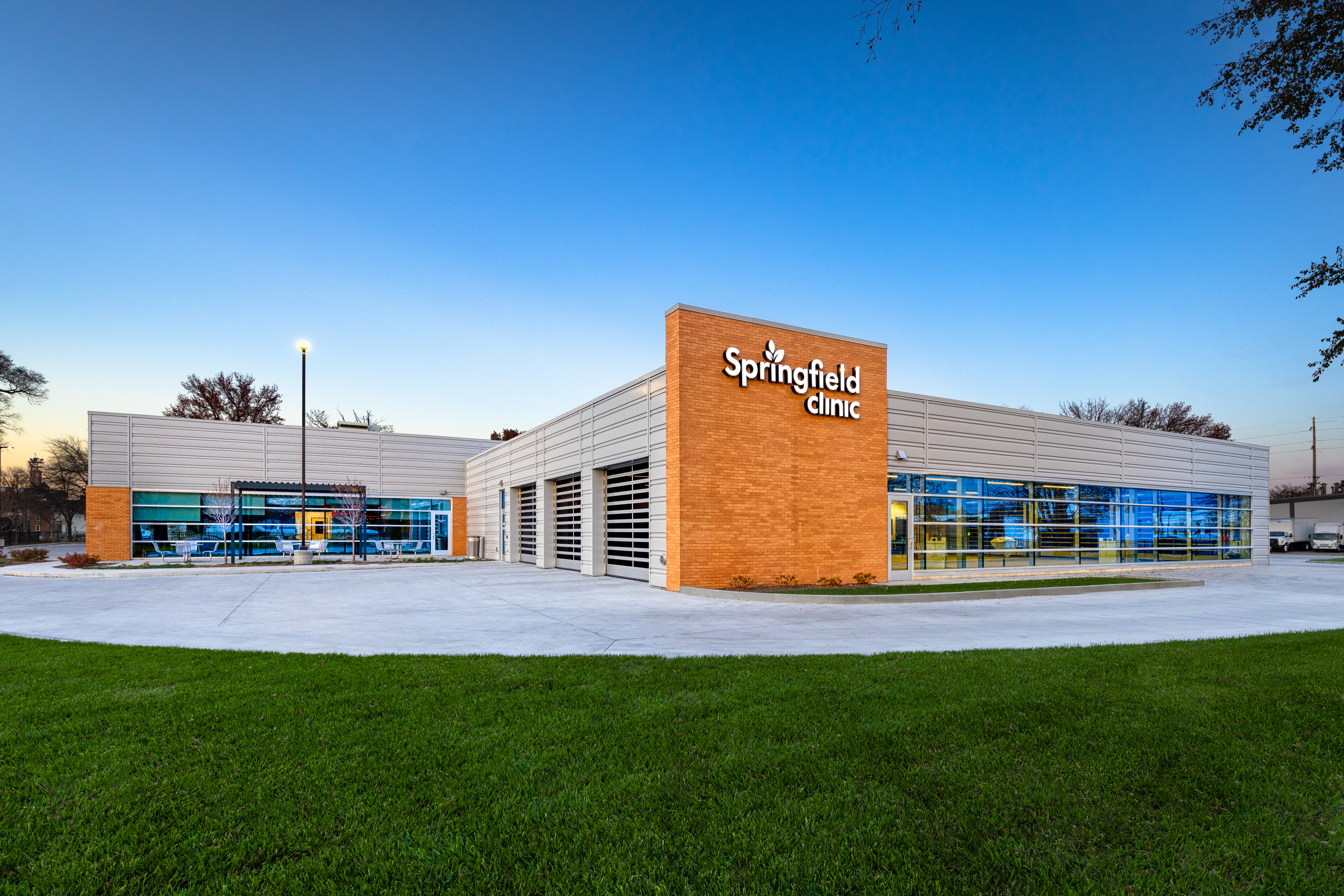 Springfield Clinic Laboratory & Drive-Thru Services Facility