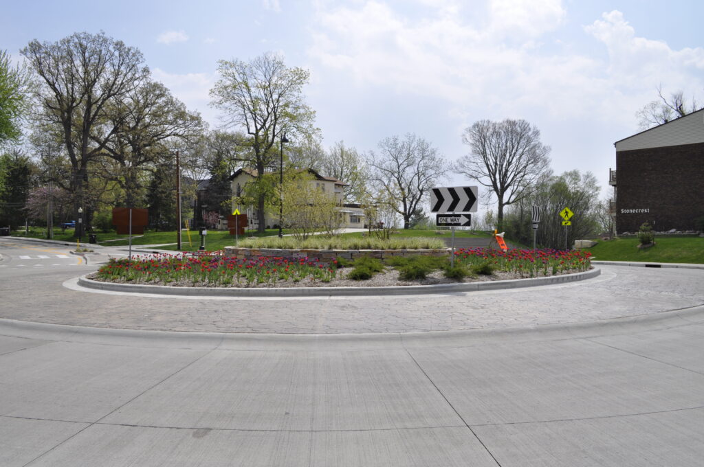 First Roundabout Intersection in Peoria slide